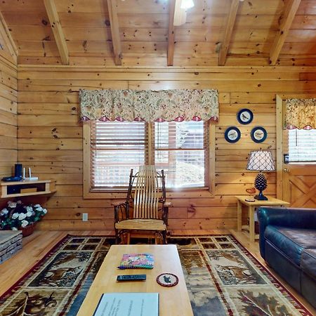 Location, Location, Location! Villa Pigeon Forge Luaran gambar